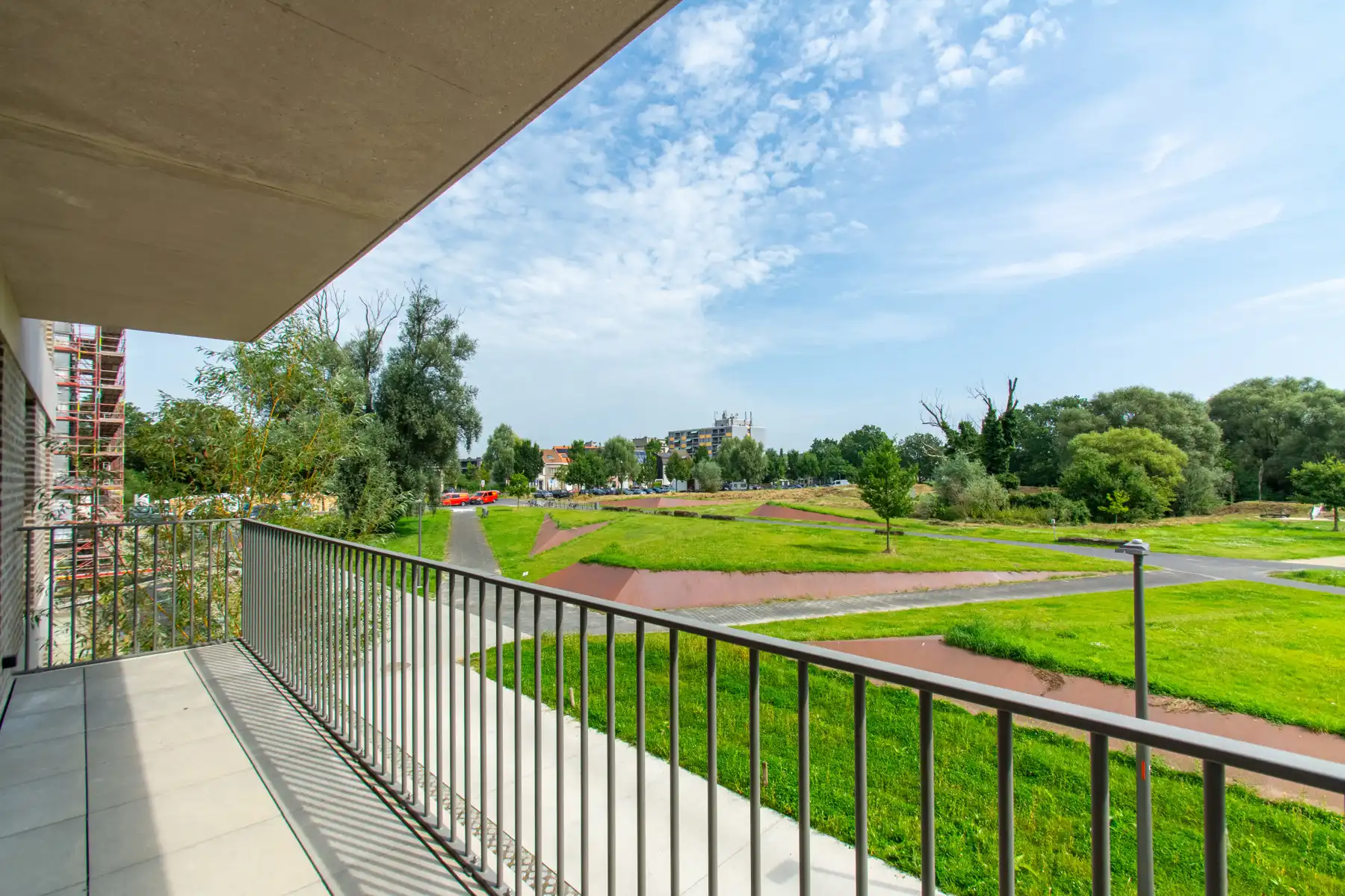 Gemeubeld 1K appartement omringd door park en natuur  foto 3