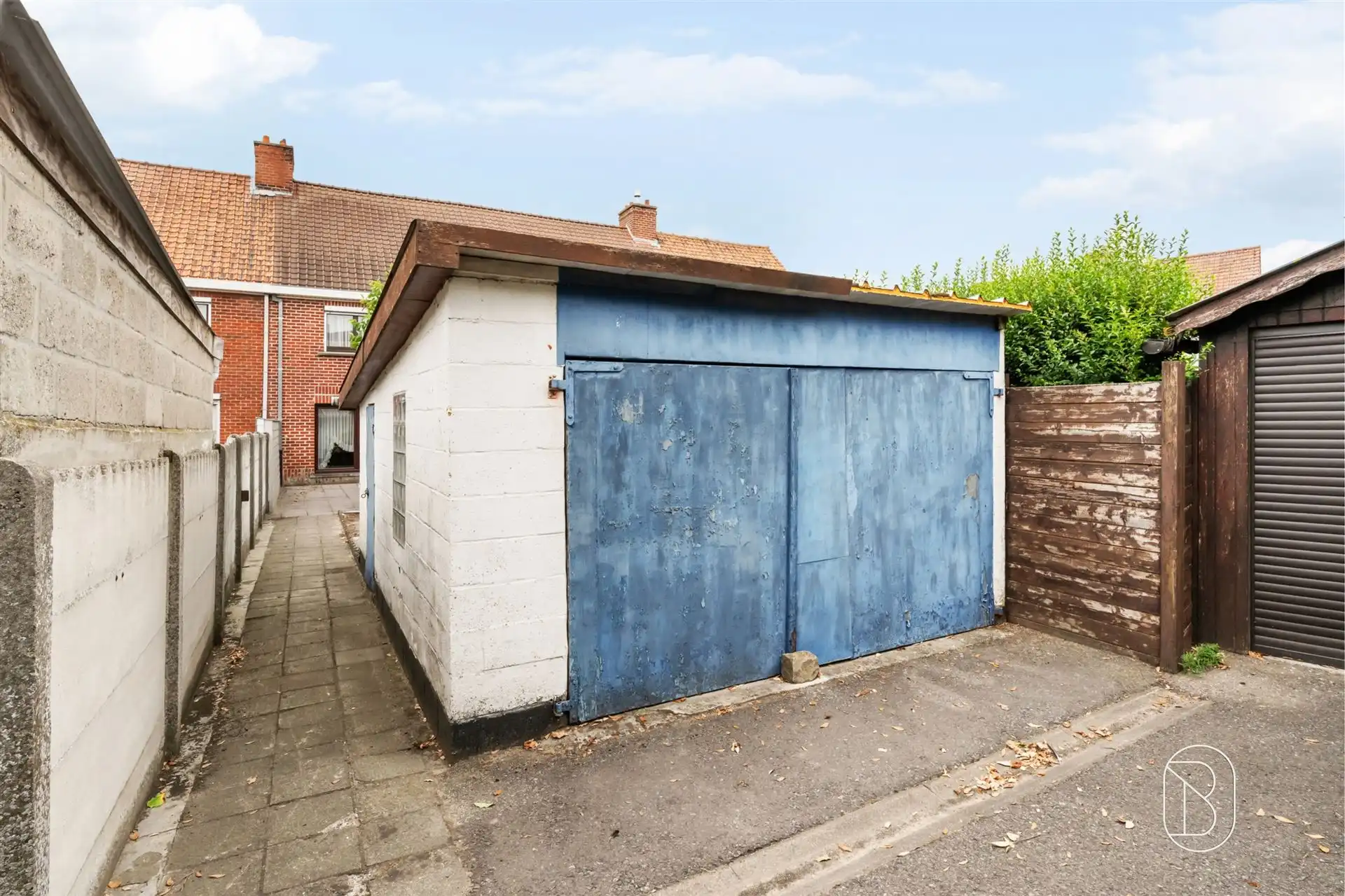Woning met garage en uitweg in Oostrozebeke foto 6