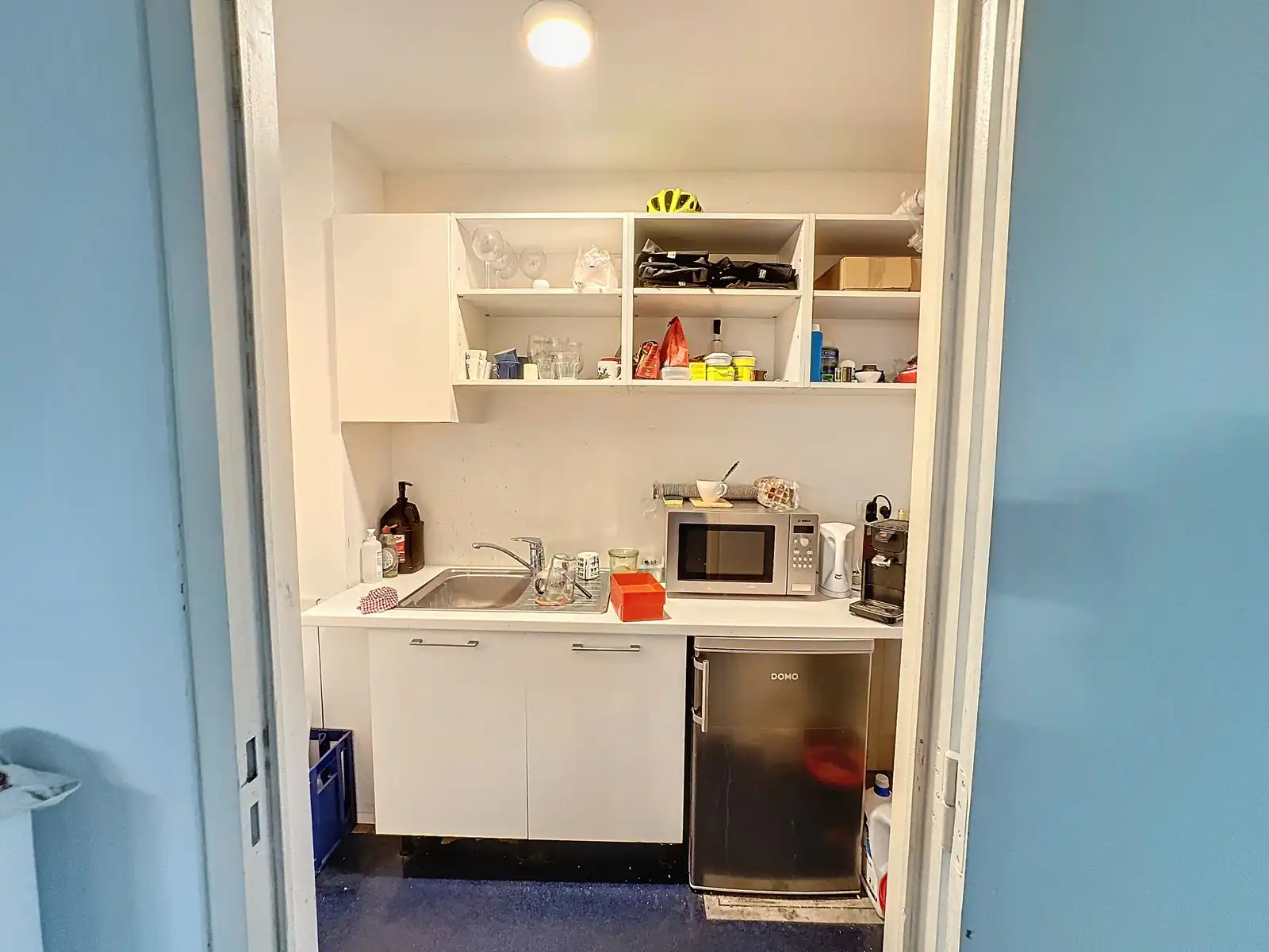 Zeer centraal gelegen ruime handelspand in hartje Brasschaat foto 10