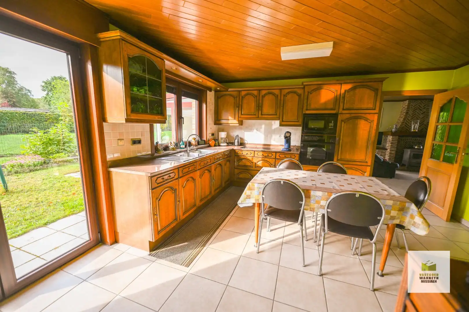 Zeer centraal en rustig gelegen ruime woning met 5 slaapkamers foto 8