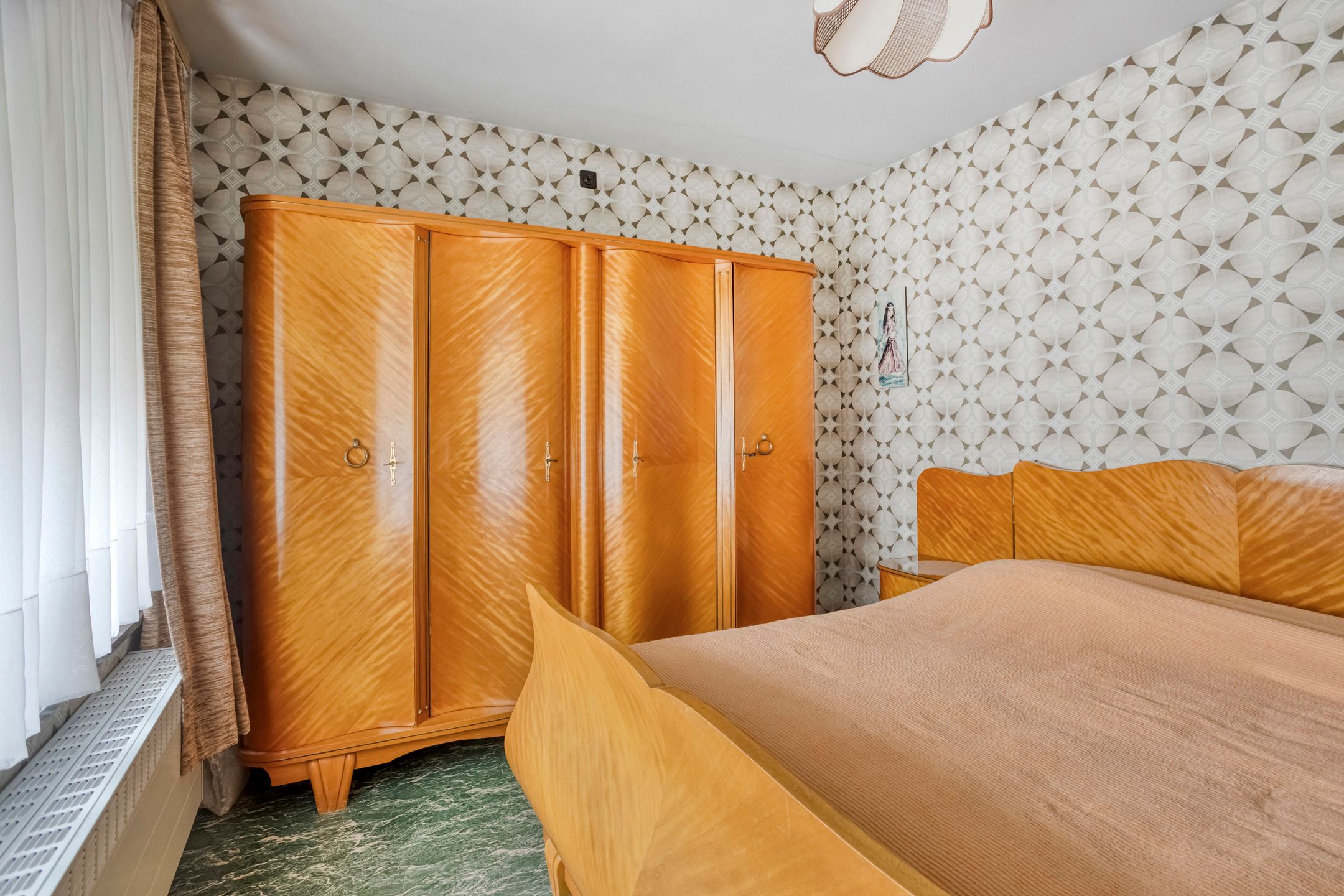 Ruime, op te frissen woning met vier slaapkamers foto 13