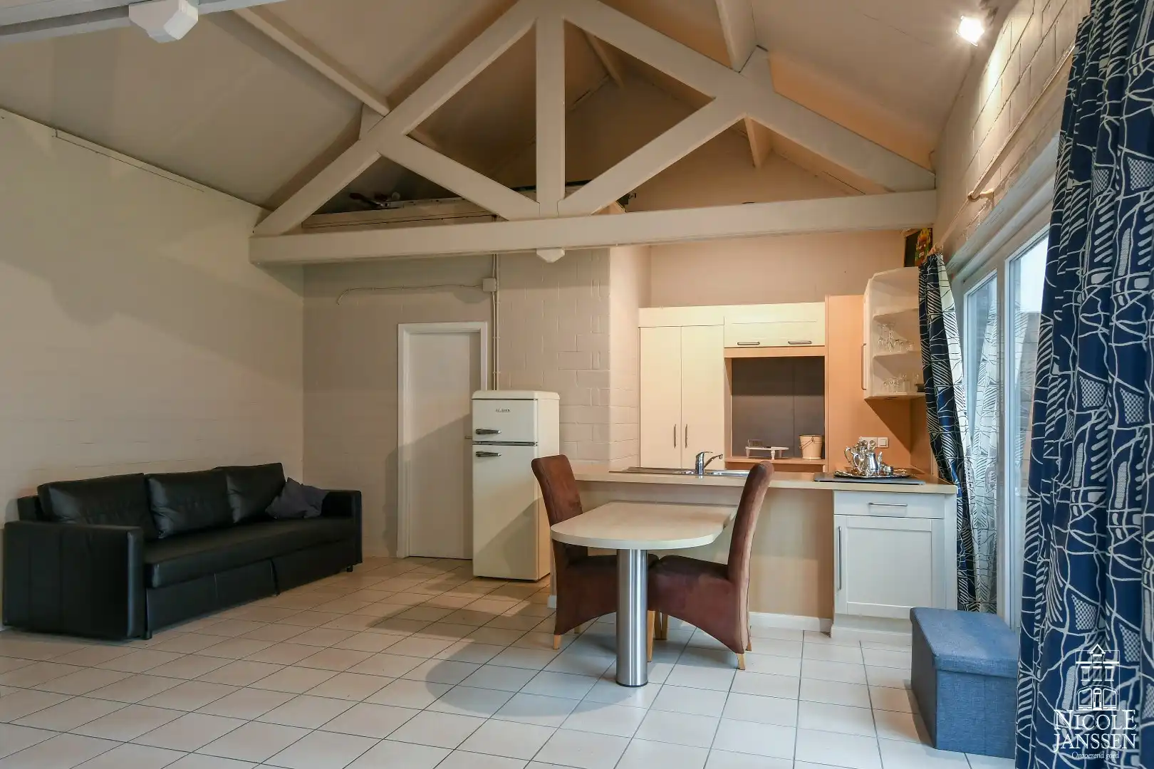 Instapklaar landhuis met tuin en interessant bijgebouw foto 30