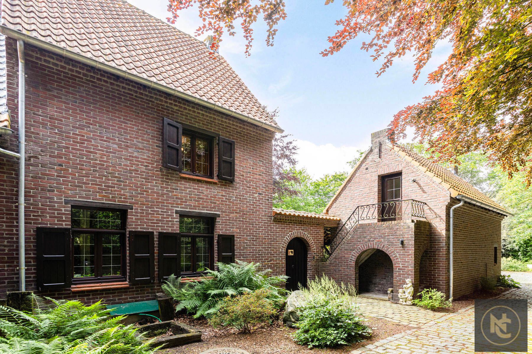 Uitzonderlijke villa met 6 slaapkamers en 2 garages foto 51