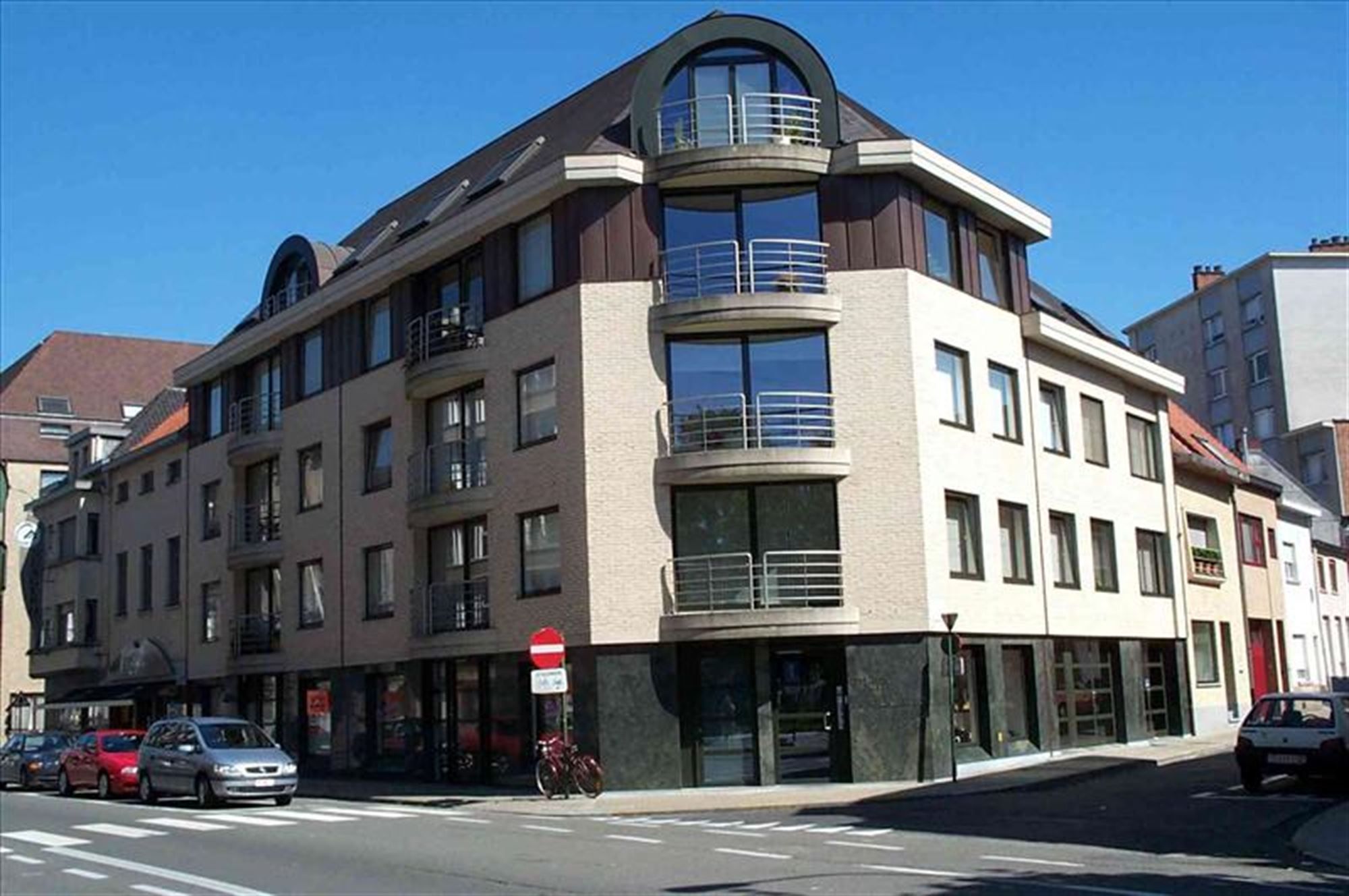 Modern appartement centrum Kortrijk foto {{pictureIndex}}