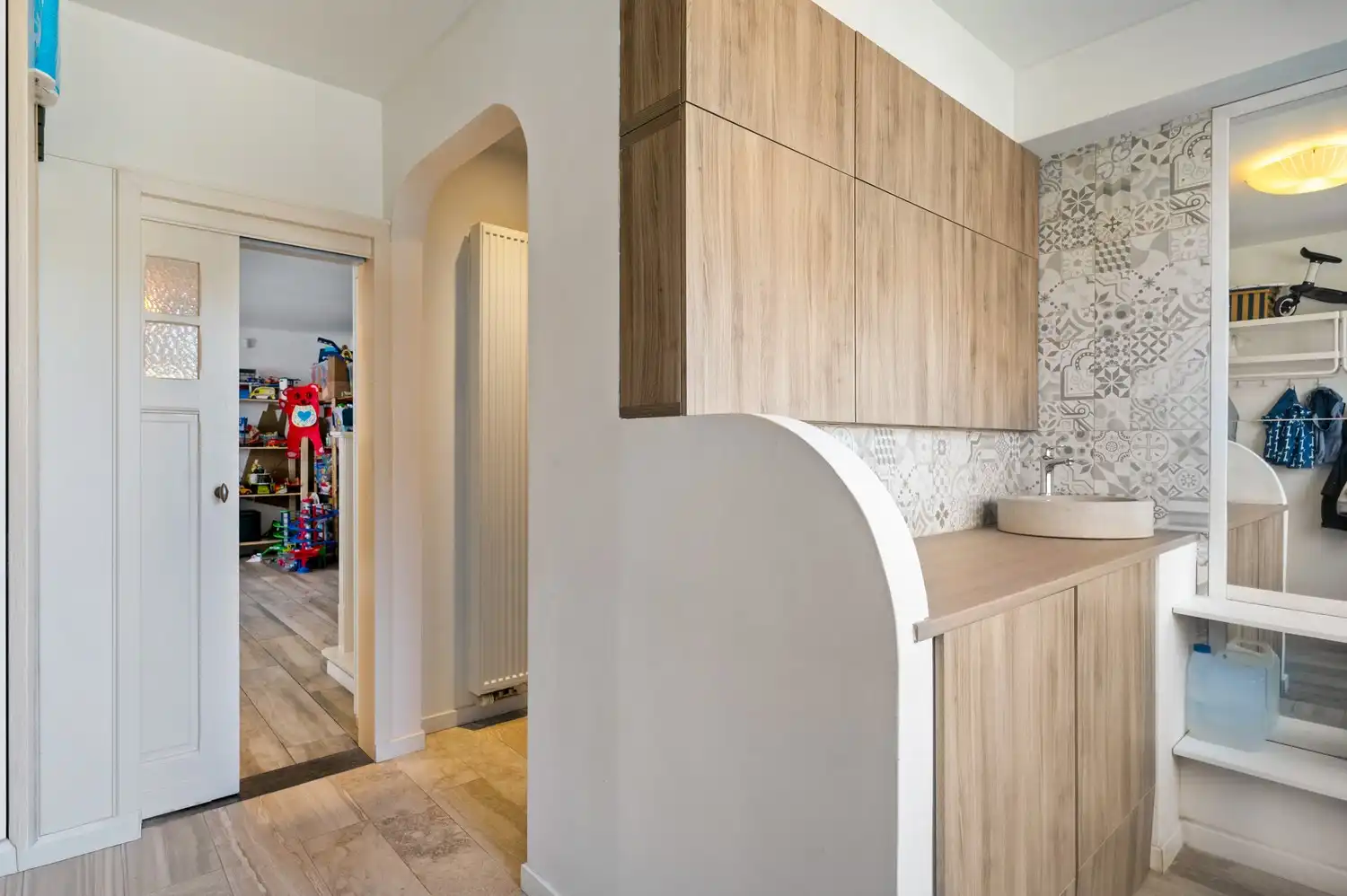 Recent gerenoveerde woning met 4 slaapkamers en ruime tuin foto 13