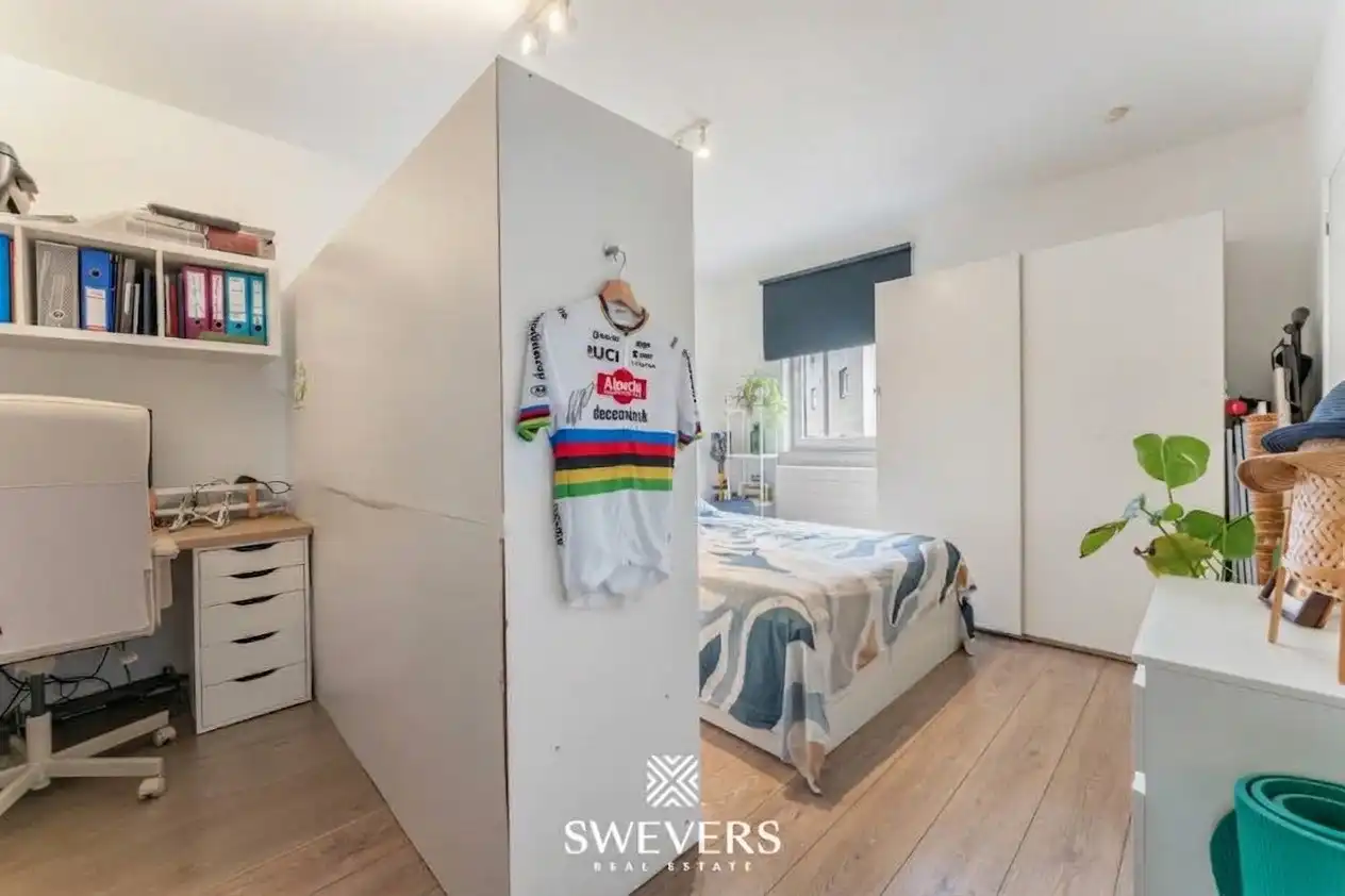 Instapklaar 1-slpk appartement mét terras op TOPlocatie te Hasselt foto 12