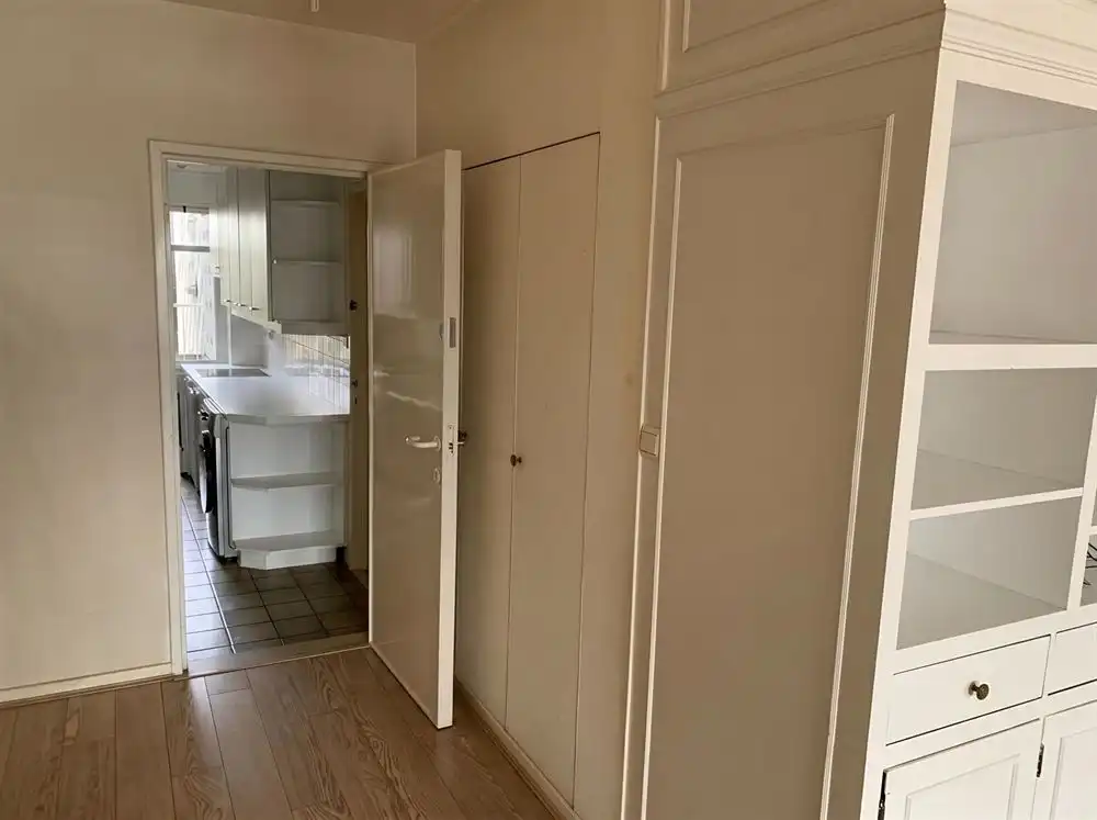Ruim  en gemeubeld appartement met terras  | Belgiëlei foto 4