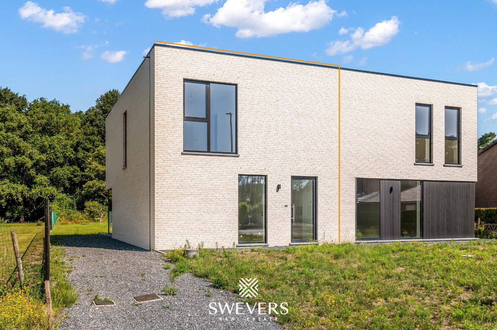 Instapklare nieuwbouwwoning in rustige buurt te Koersel foto {{pictureIndex}}