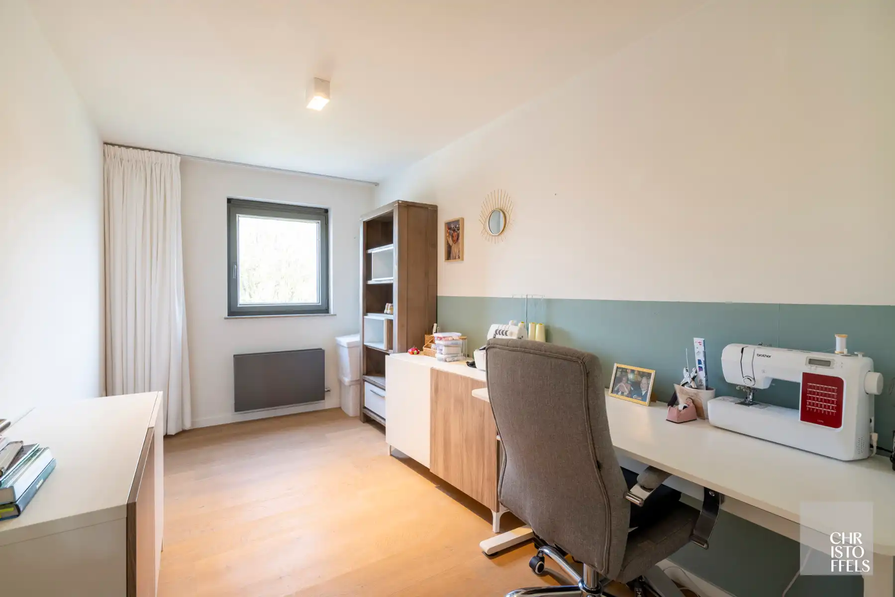 Ruime halfopen woning (203m²) op perceel van 840m² foto 10