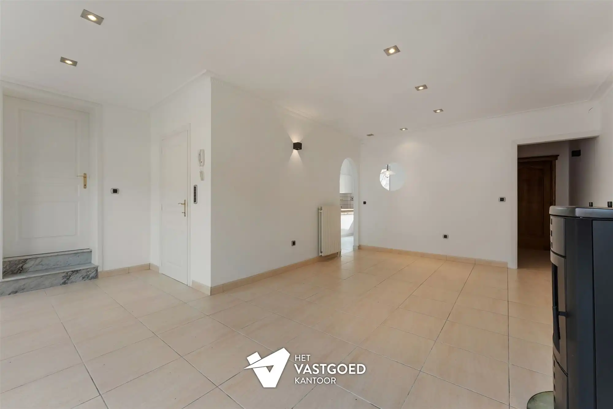 ZEER RUIM PAND (CA 550M2) MET APPARTEMENT 3 SLAAPKAMERS foto 11