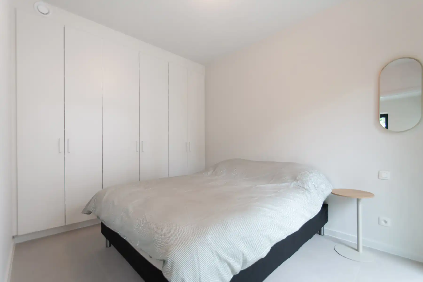 Lichtrijk gemeubeld nieuwbouwappartement met 2k en terras foto 11