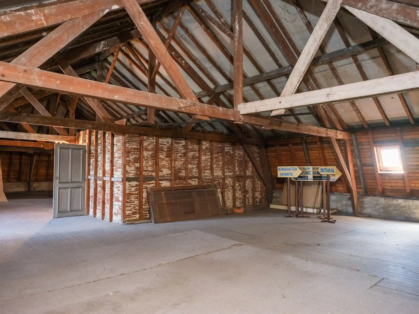 Karaktervolle historische dekenij met tal van mogelijkheden in het centrum van Izegem foto 17