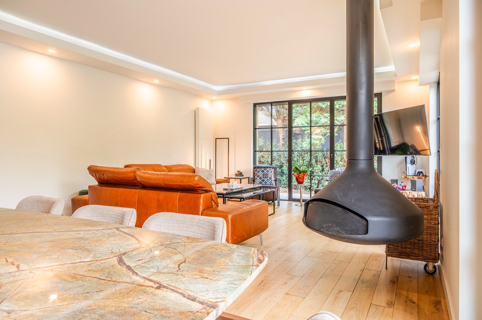 Gelijkvloerse villa met zwembad te koop in Zwijndrecht! foto 5