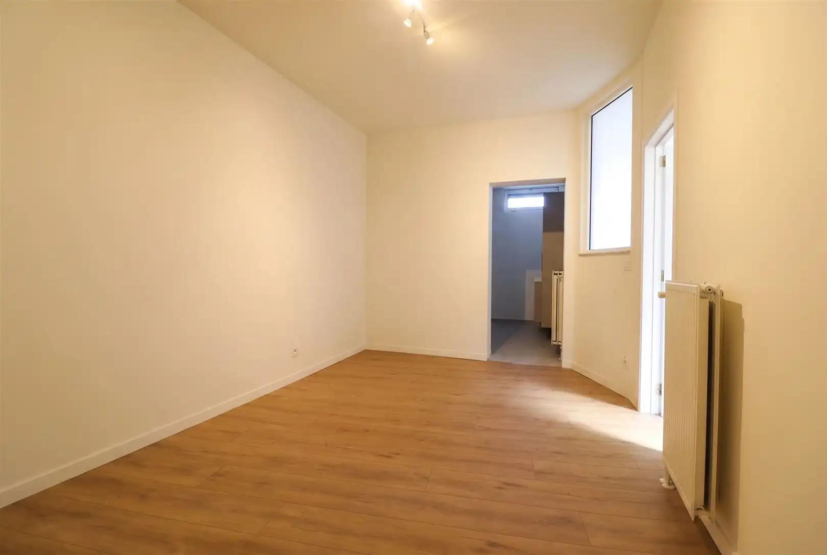 Gerenoveerd één slaapkamer appartement op centrale locatie foto 9