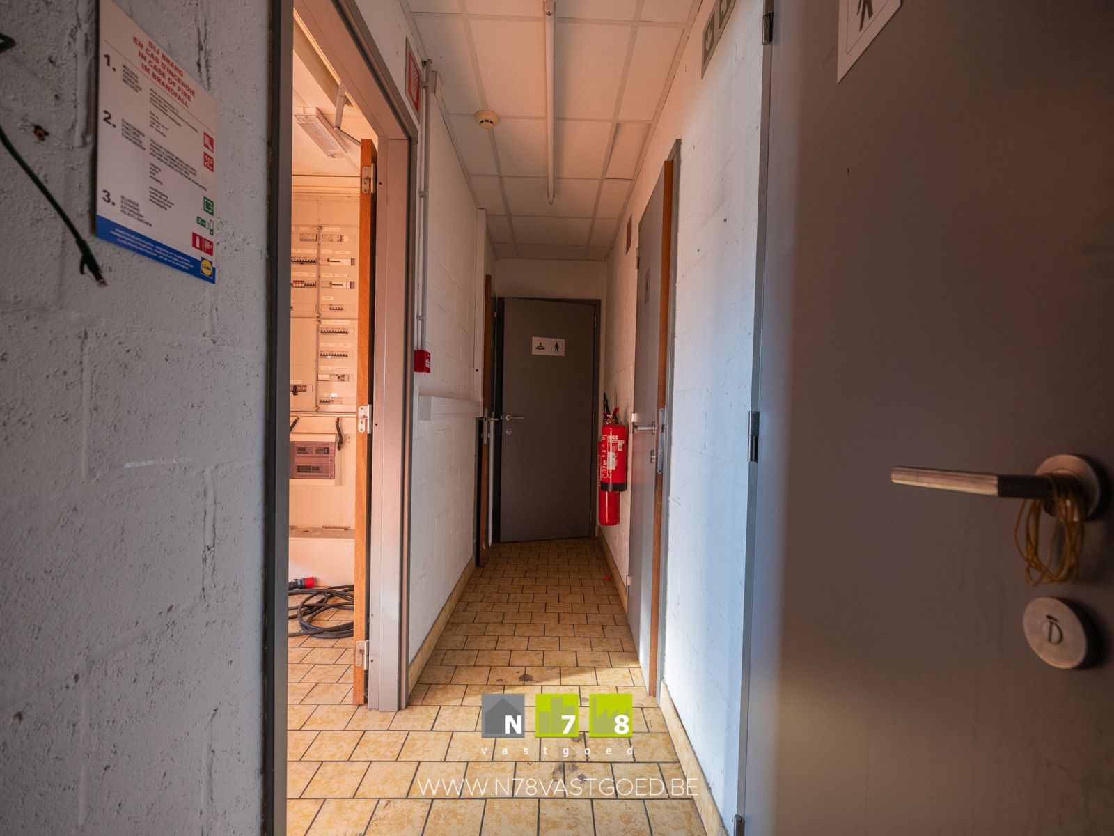 Commerciële ruimte te huur foto 27