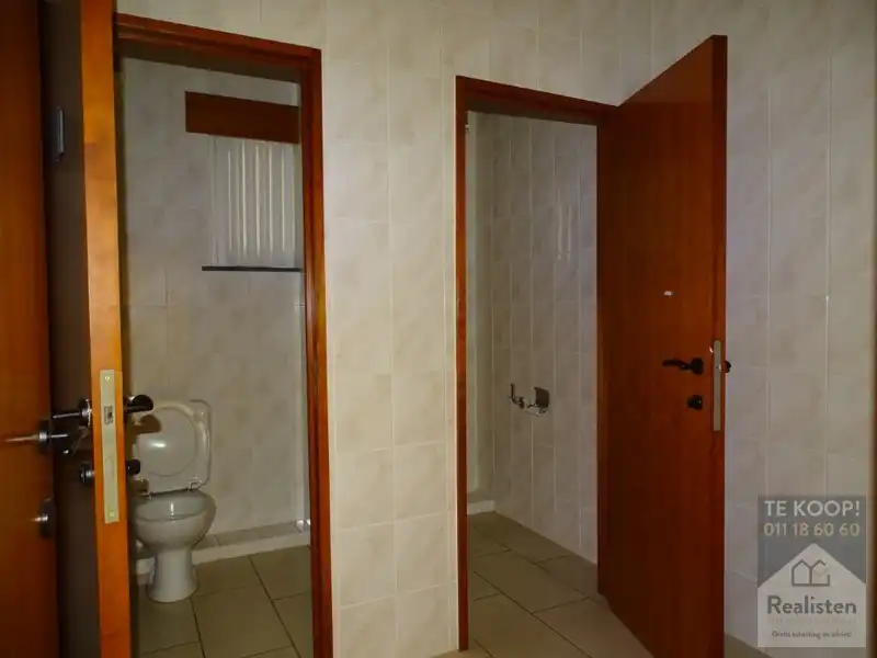 Voormalig bankkantoor foto 17