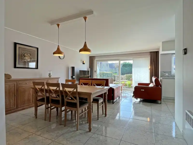 Zonnig gelijkvloers appartement met 2 grote terrassen! foto 8