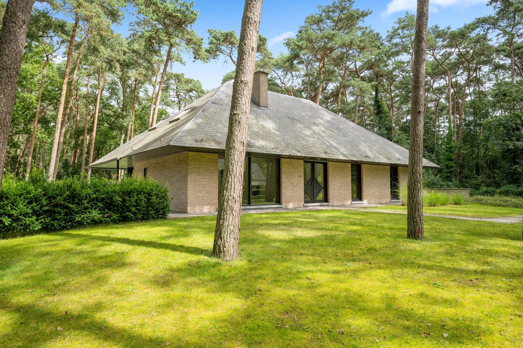 Tijdloze villa op 3.322 m2 te KEERBERGEN foto 1