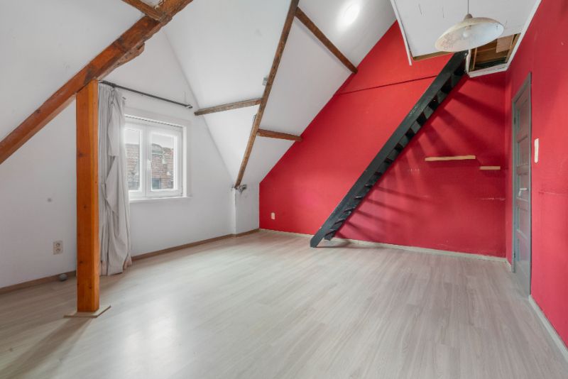 Woning met handelsruimte/bureel foto 16