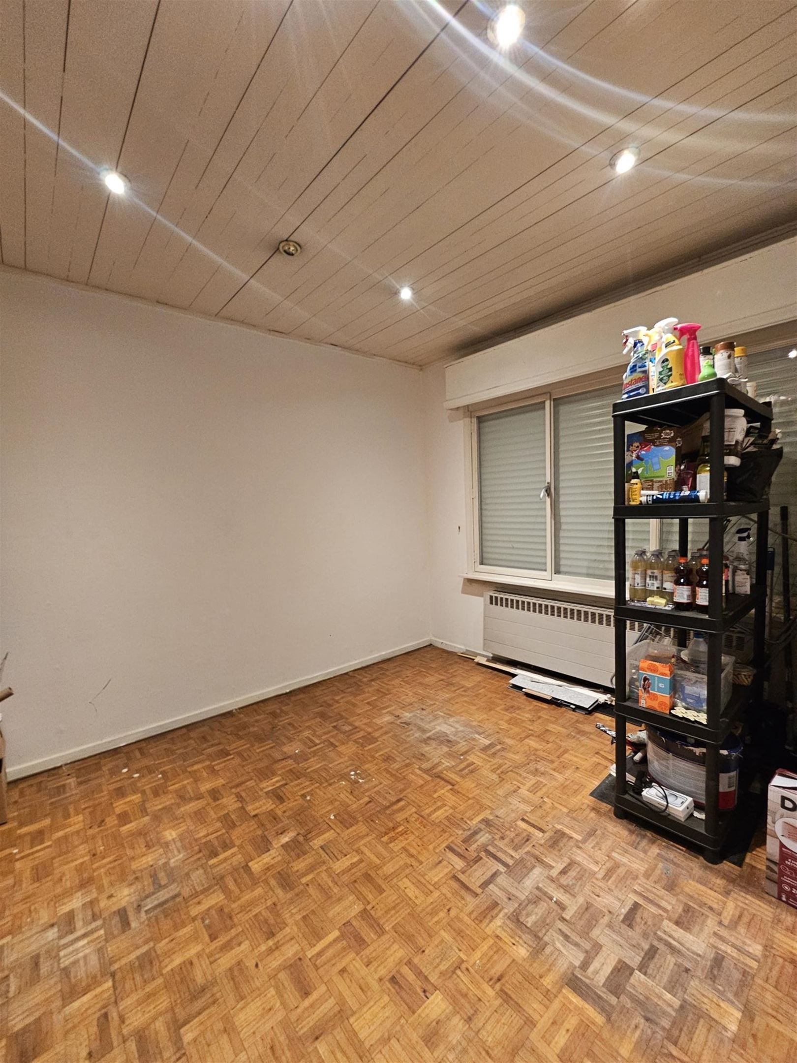 Centraal gelegen winkelpand met woonst en tuin foto 6