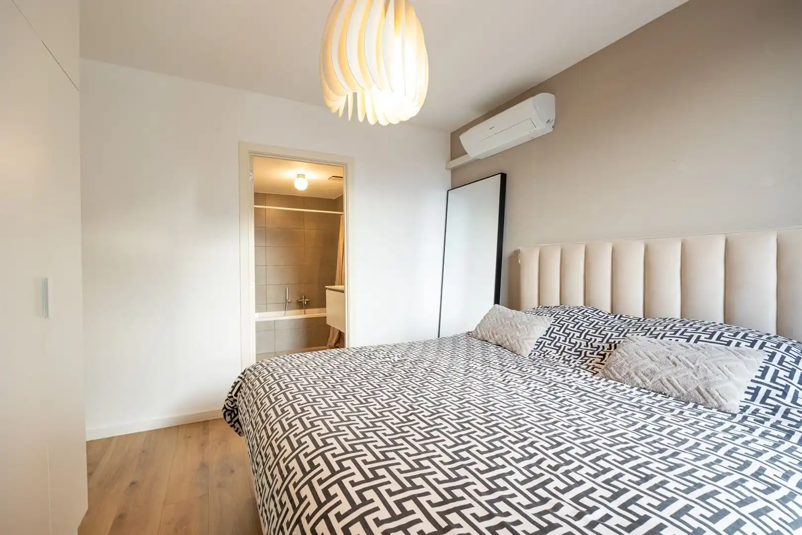 Moderne en lichte woning aan het Groen Zuid foto 10