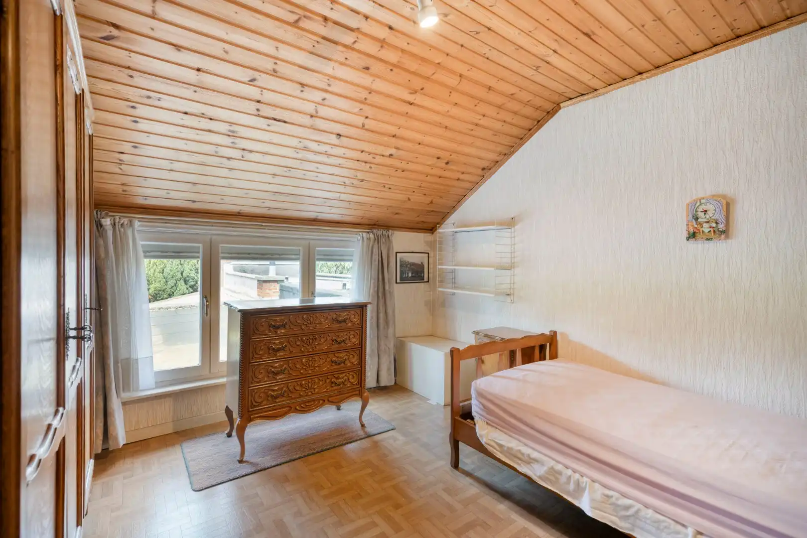 Te renoveren woning met garageweg achteraan! foto 9