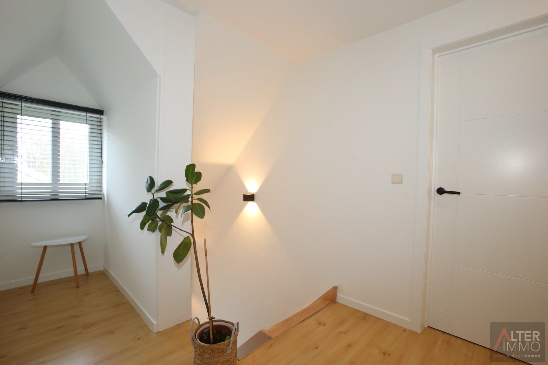 VERKOCHT! Instapklaar, gerenoveerd landhuis (205m2 NBO) met 3 slaapkamers, inpandige garage, zonnepanelen en een uitstekend EPC op een perceel van 8a 16ca - uitstekende ligging vlakbij Zolder centrum. foto 37