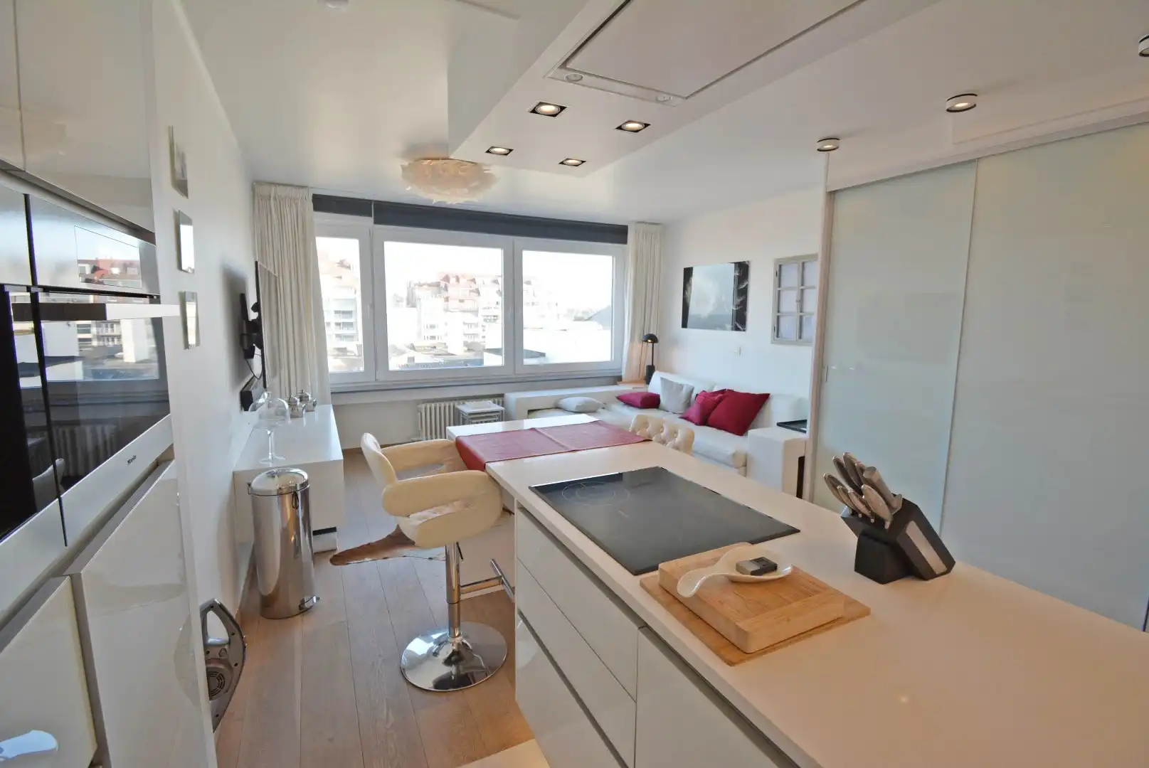 Prachtig gerenoveerde studio met uitstekend zeezicht foto 10