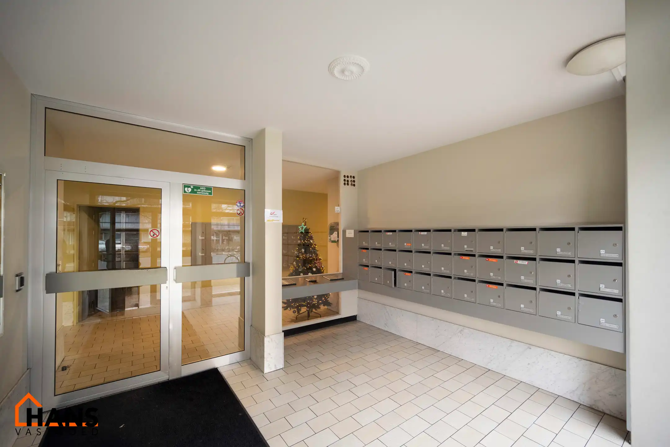 Instapklaar appartement met garagebox. foto 21