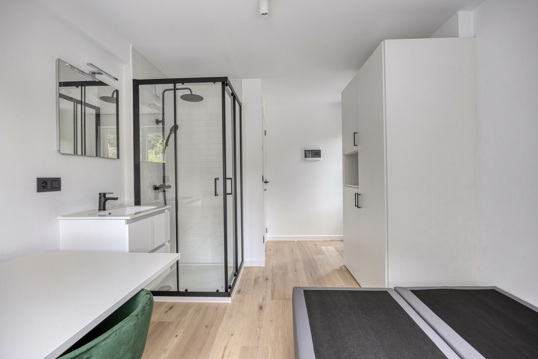 Kamers met douche en lavabo foto 6