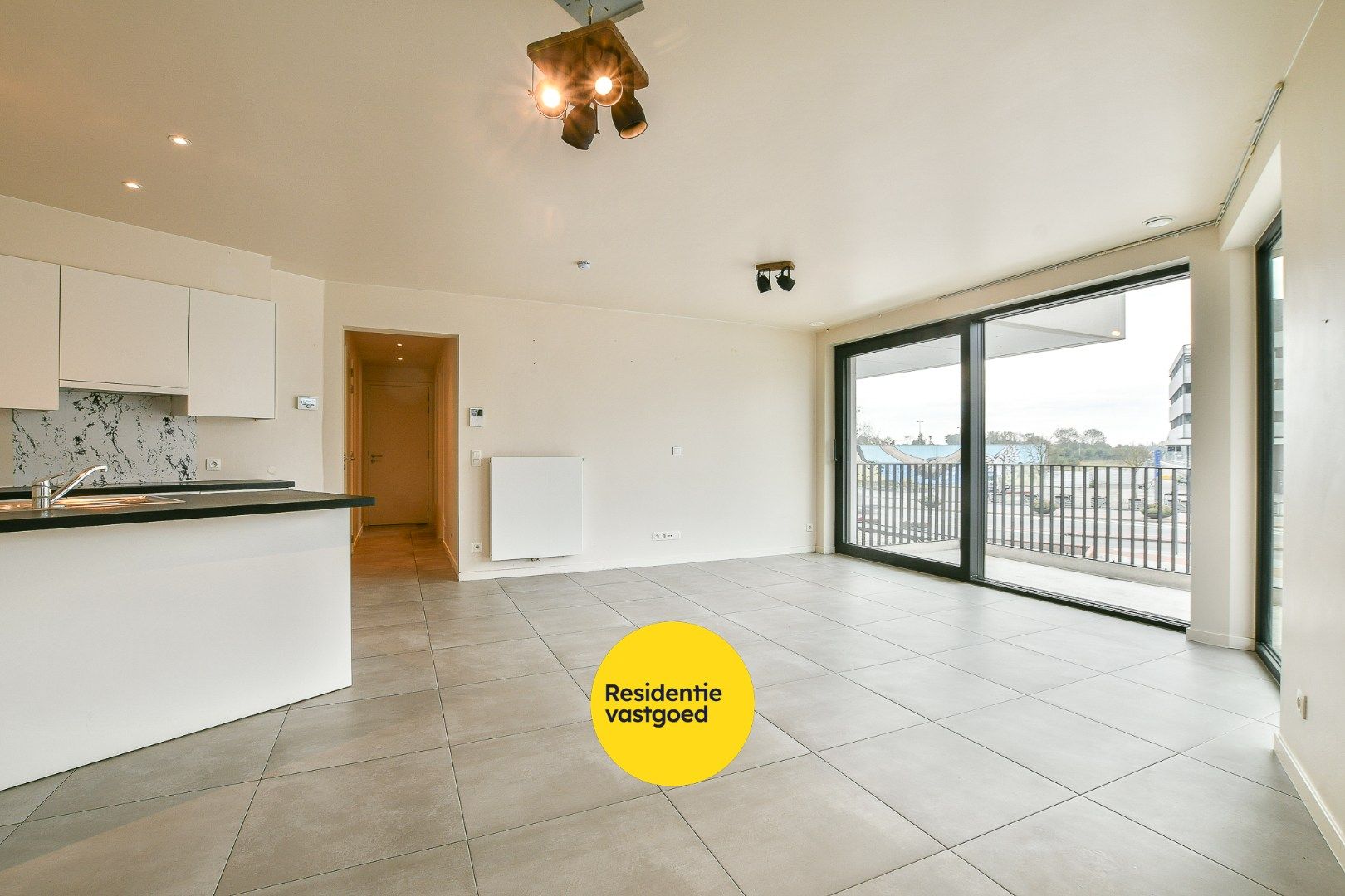 Te huur: modern appartement met 2 slaapkamers in hartje Blankenberge! foto 3