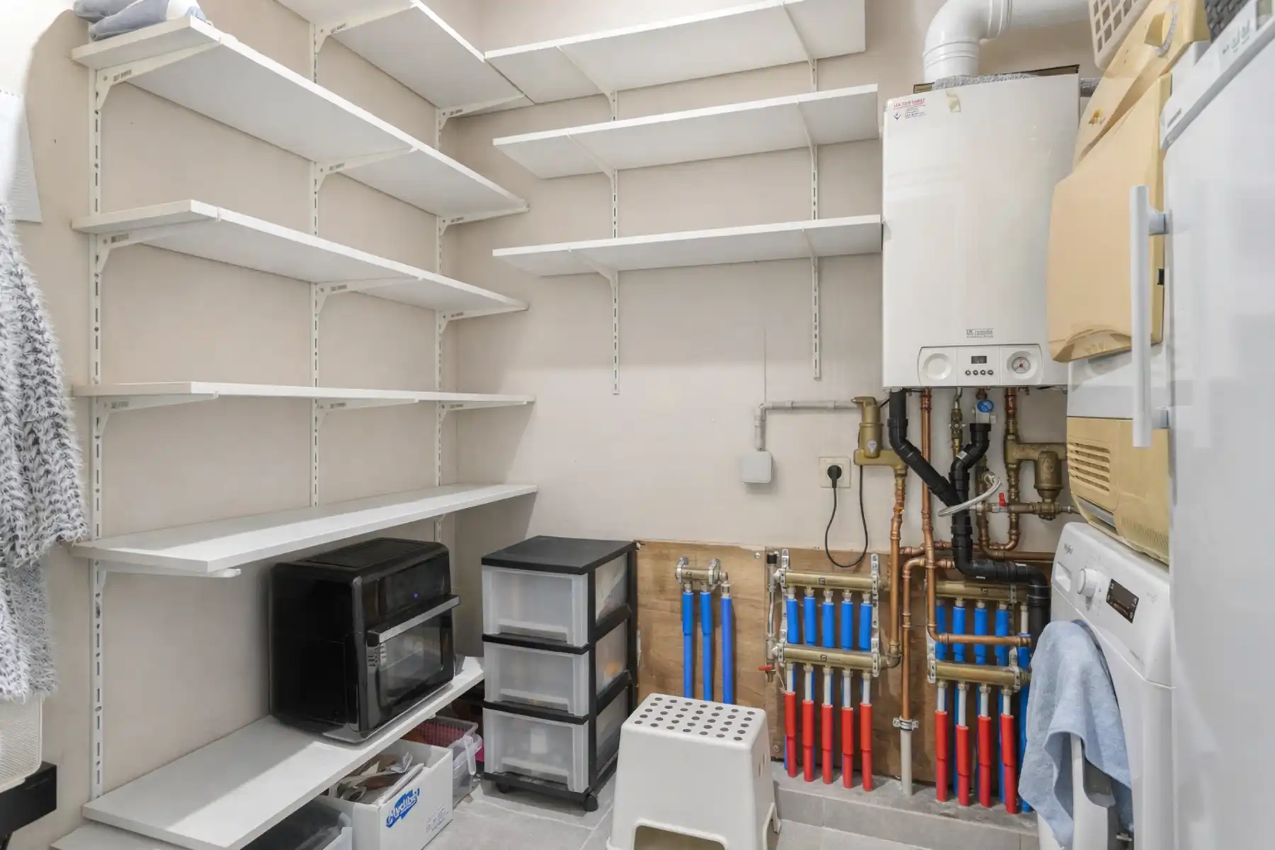 TE KOOP - gelijkvloers appartement met aparte ingang  foto 6