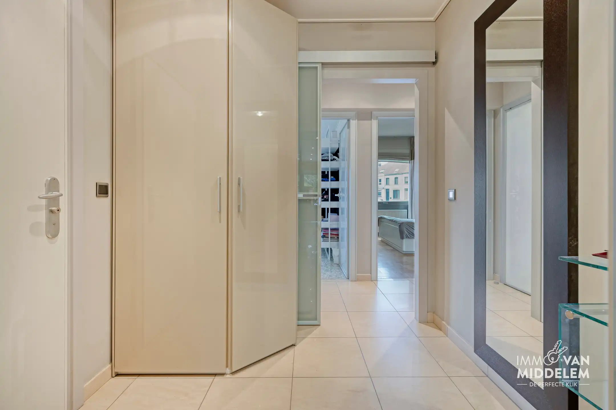 INSTAPKLAAR 2-SLAAPKAMER APPARTEMENT MET TUIN EN GARAGE foto 6