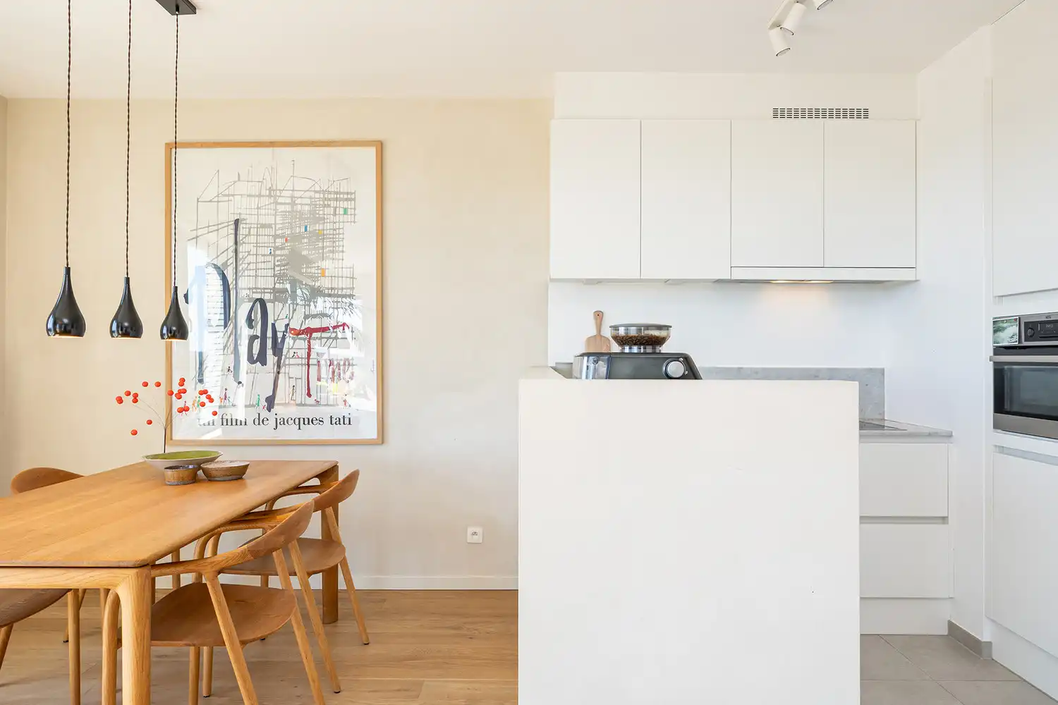 Luxueus en zorgeloos wonen op hoog niveau in de iconische Residentie Louise Marie - 2 slaapkamers en ruim terras (EPC A!) - verkoop onder het registratiestelsel! foto 3