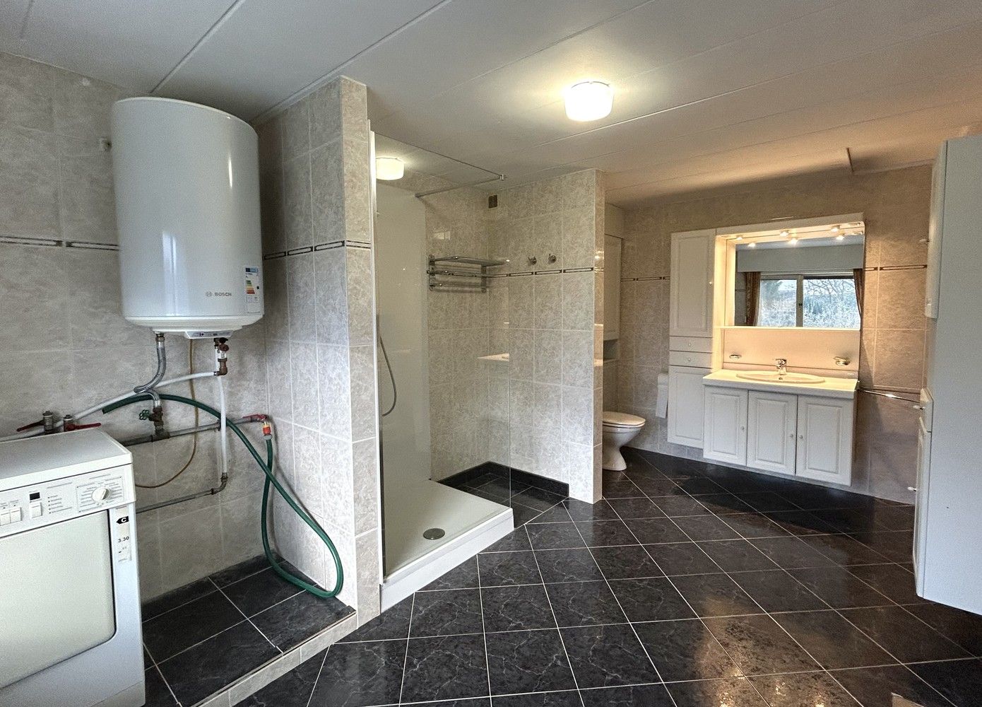 Ruime woning met 5 slaapkamers op perceel van 11a69ca! foto 18