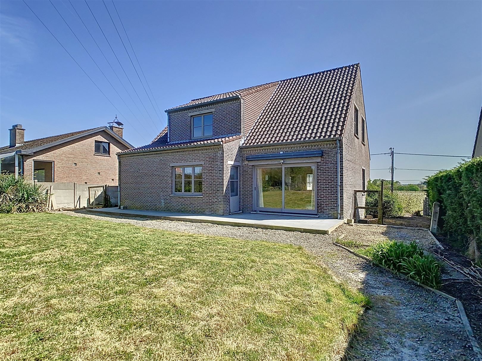 Ruime open bebouwing, 4 slpks, garage, tuin, 10a 54ca foto 5