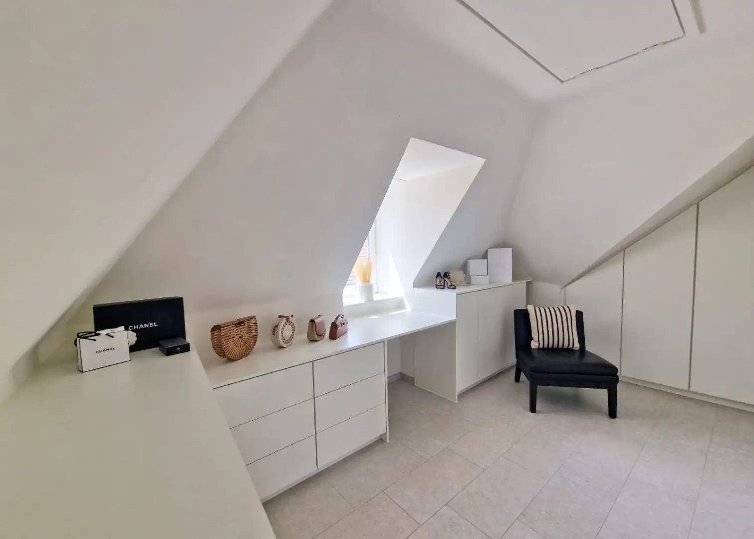 Unieke woning binnen de stadswallen van Brugge foto 13