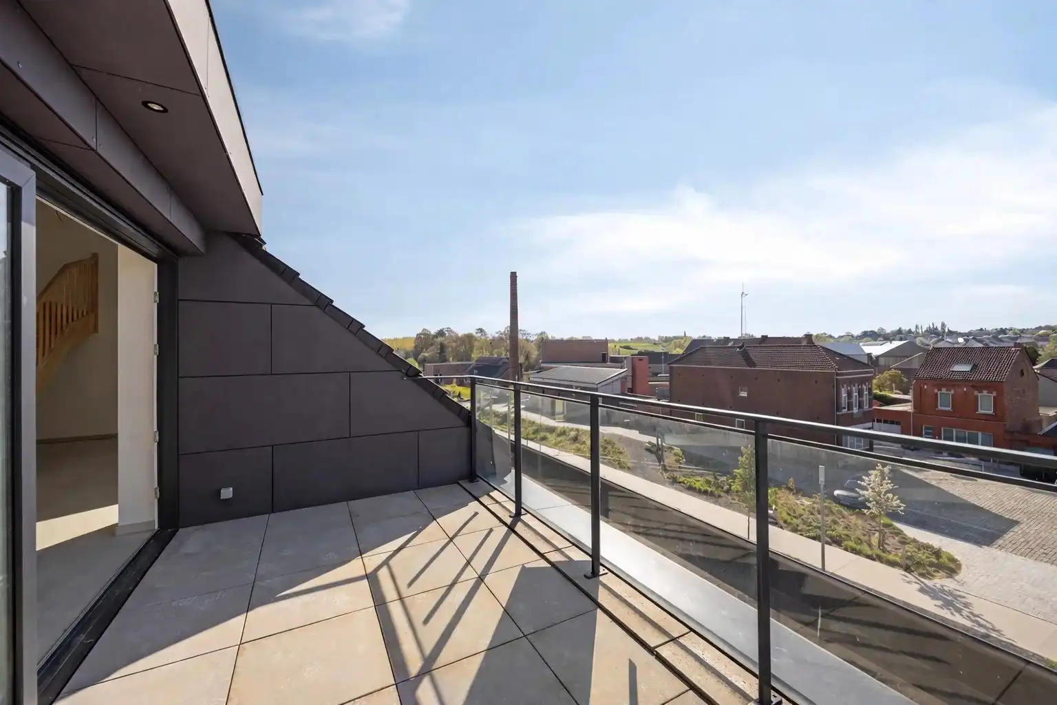 UNIEK PETNHOUSE (DUPLEX) VAN 192 M² MET 3 SLPK'S MET PRACHTIG ZICHT IN BORGLOON foto {{pictureIndex}}