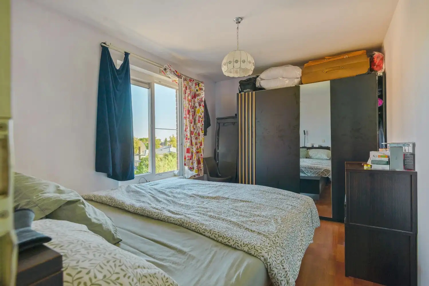 Instapklaar 2-slaapkamer appartement met royale garagebox en autostaanplaats! foto 11
