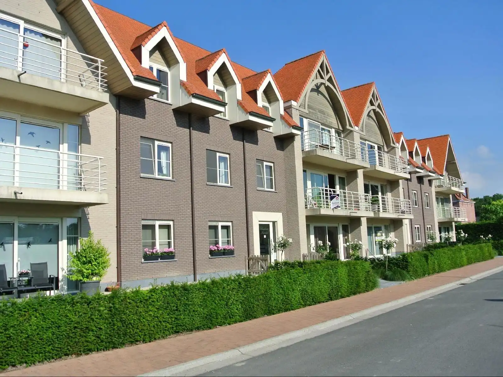 Rustig gelegen appartement met 2 slaapkamers en garage te Beernem foto 3