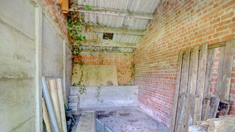 Te renoveren woning in het centrum op 6 are 87 ca foto 19