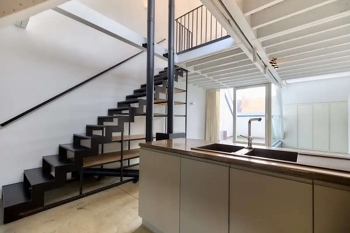 Exceptioneel en luxueus gerenoveerd 19e eeuws duplex dakappartement midden in de binnenstad. foto 23