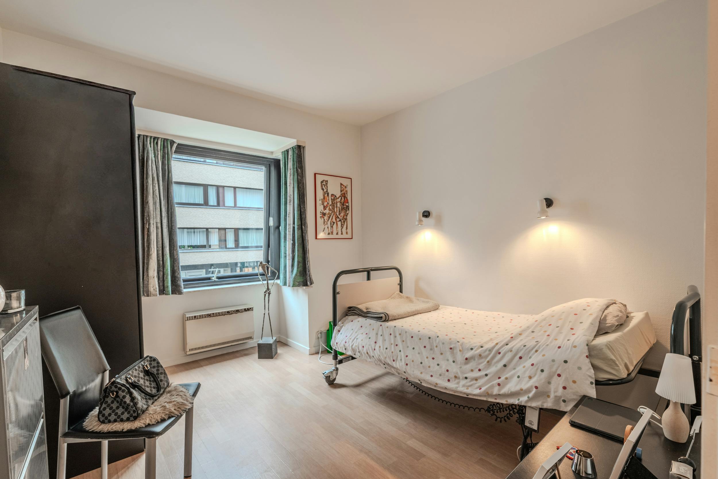 Lichtrijk 2-slaapkamer hoekappartement te koop te Oostende foto 10