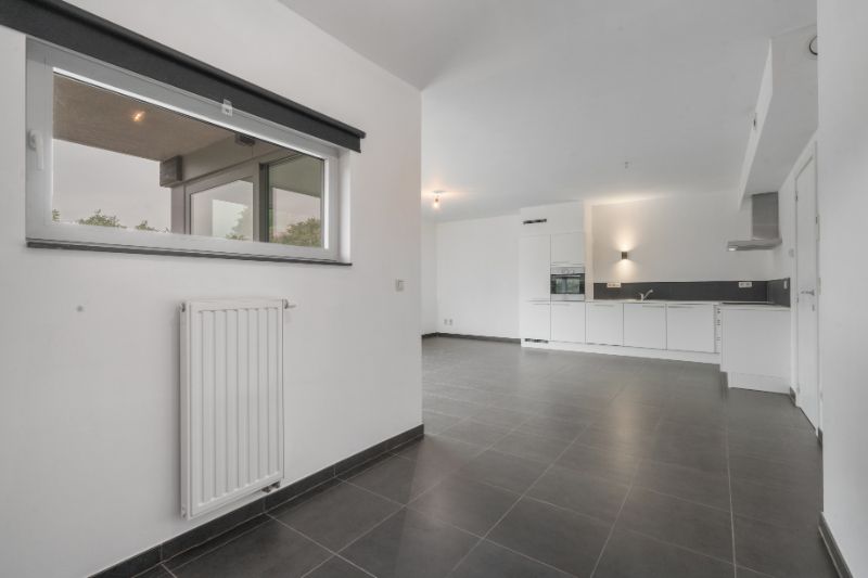 Instapklaar gelijkvloers appartement in het hart van Lokeren! foto 9