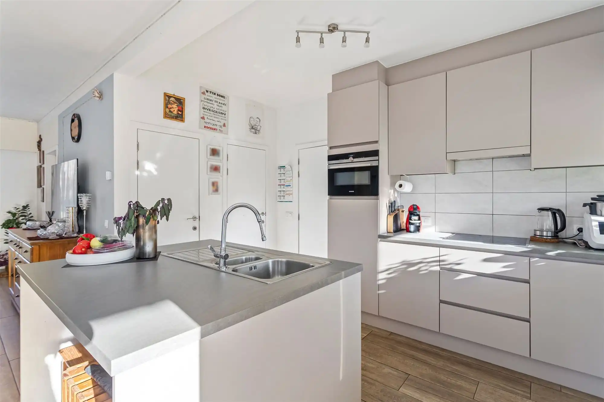 VOLLEDIG GERENOVEERDE, PERFECT INSTAPKLARE WONING OP MOOI PERCEEL! foto 5