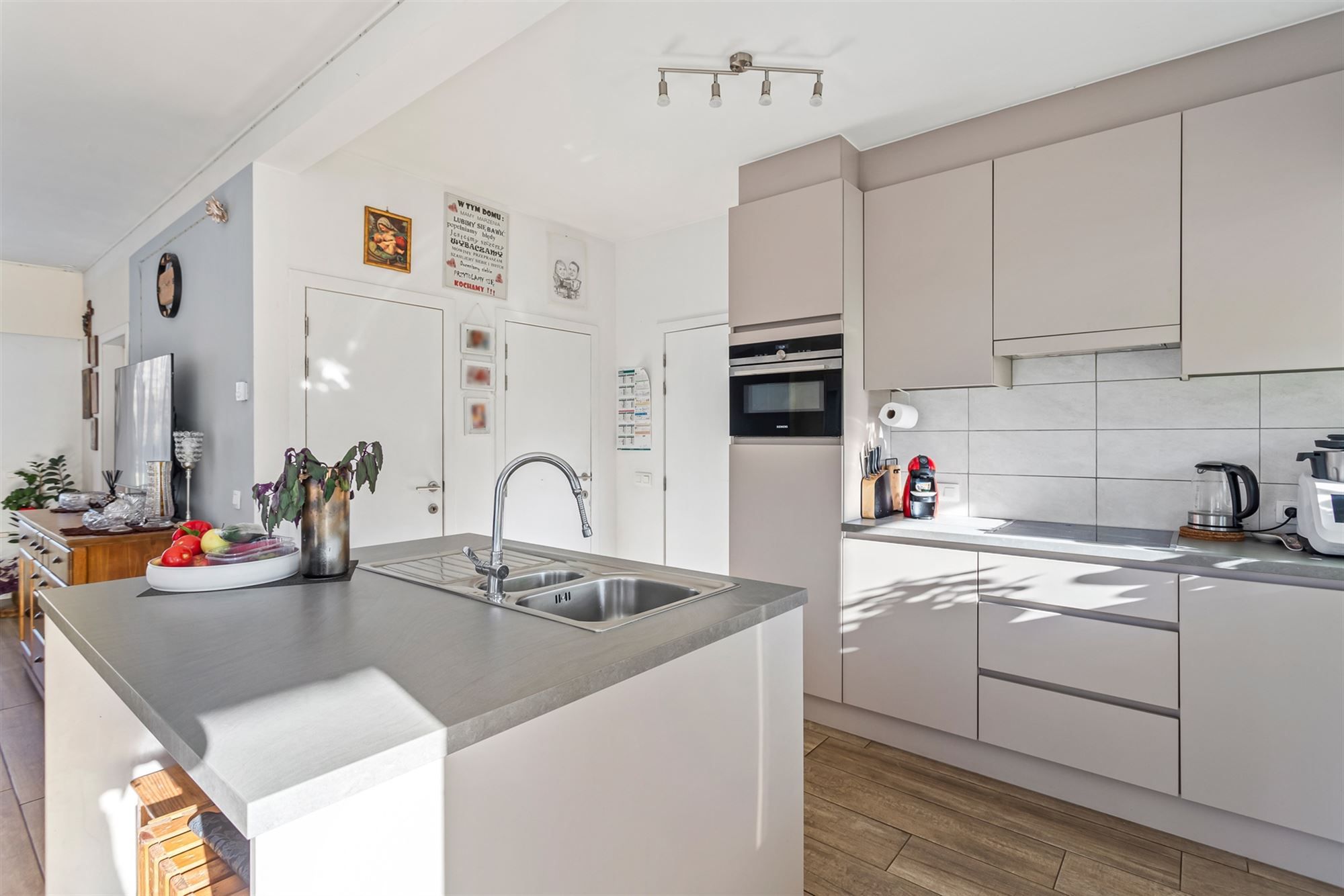 VOLLEDIG GERENOVEERDE, PERFECT INSTAPKLARE WONING OP MOOI PERCEEL! foto 5