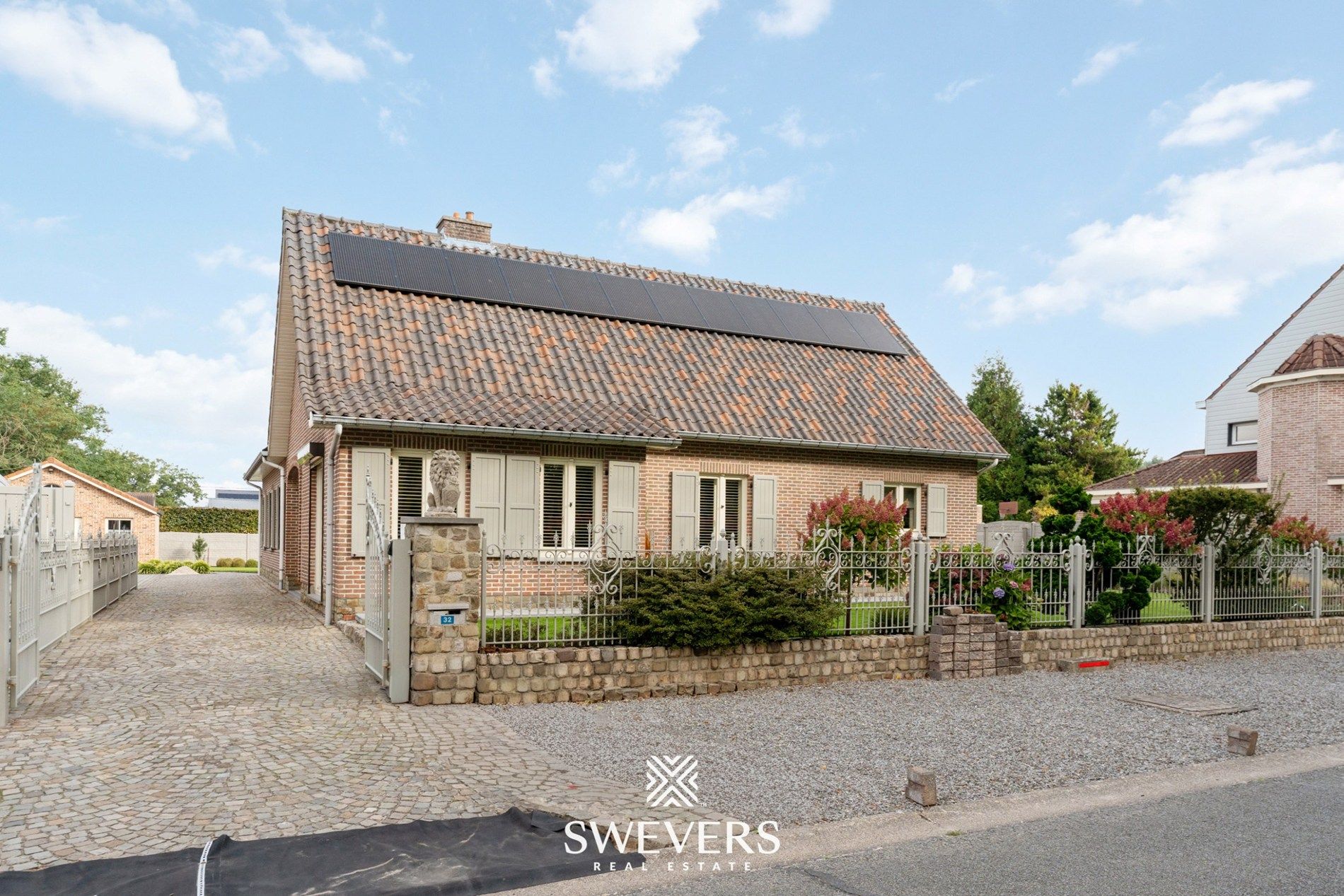 Ruime Gezinswoning met 3 slaapkamers en uitbreidingspotentieel foto {{pictureIndex}}