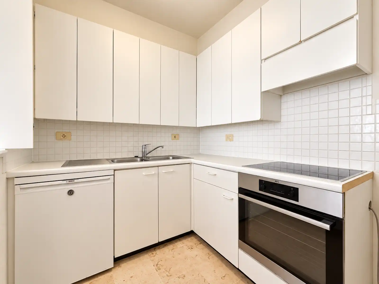 Gezellig appartement met terras en zicht op zee foto 5