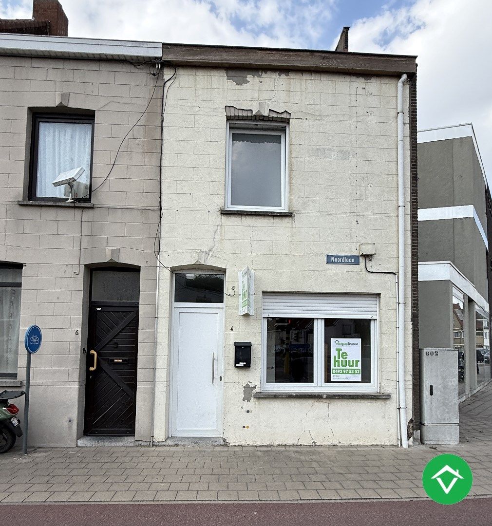 Woning met twee slaapkamers en bureau te Roeselare foto {{pictureIndex}}
