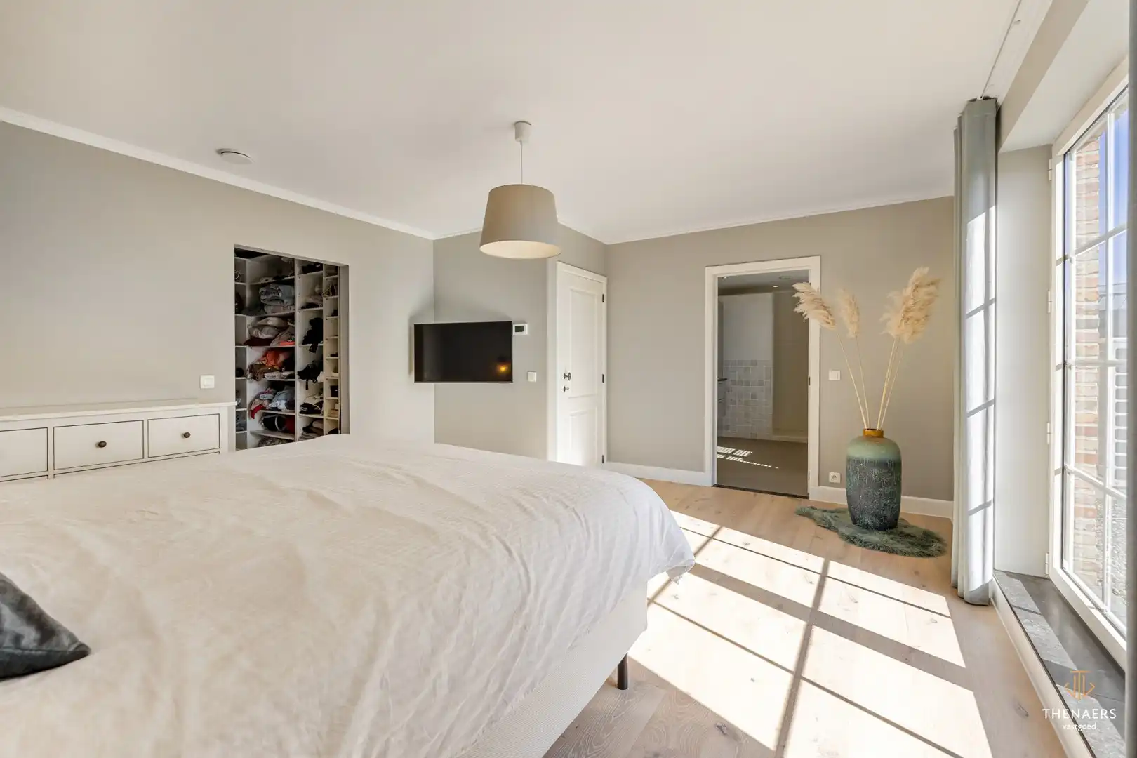 Stijlvolle pastoriewoning met ruimte, comfort en een prachtig afgewerkt geheel in Sint-Truiden. foto 18